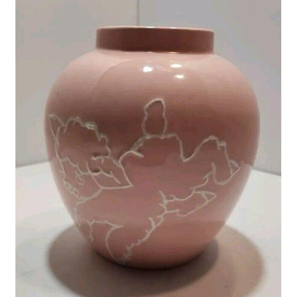 Vtg Pink Vase/Ginger Jar With White Lamb Outlined 6" Tall By 5.5" Wide